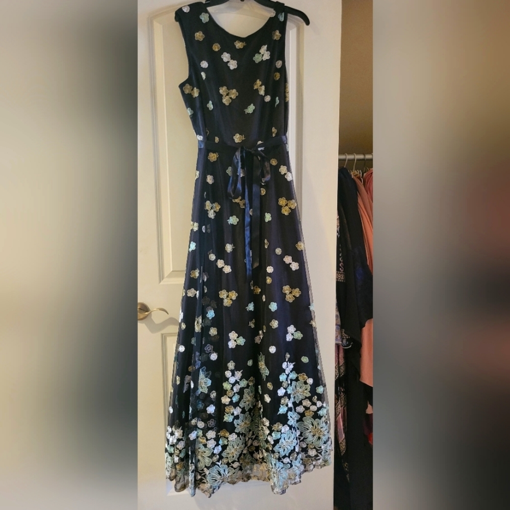 Tahari evening gown size 14 prom